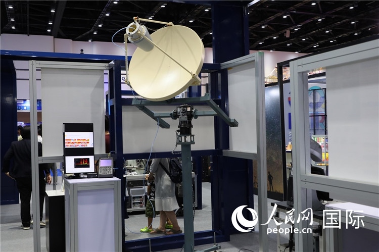 泰國衛(wèi)星設(shè)備。人民網(wǎng)記者 簡承淵攝