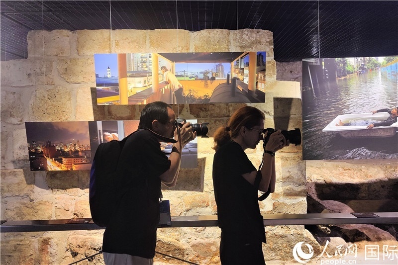金磚國家城市主題攝影展現(xiàn)場。 人民網(wǎng)記者 于宏建攝