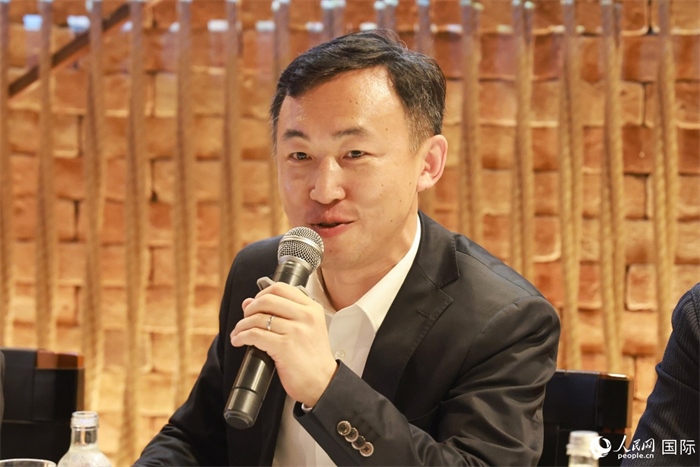 中國駐里約熱內(nèi)盧代總領(lǐng)事王海濤在座談會上致辭。人民網(wǎng)記者 陳海琪攝