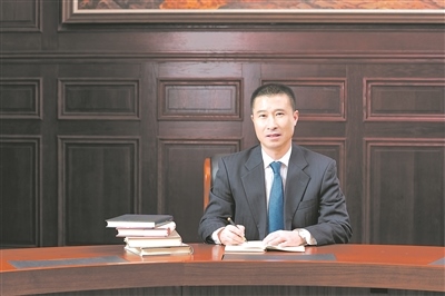 張廣軍 華中科技大學(xué)黨委書記、中國工程院院士