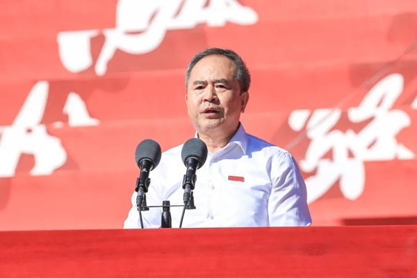 中國科學院院士、大連理工大學校長賈振元在2024級新生開學典禮上致辭。校方供圖