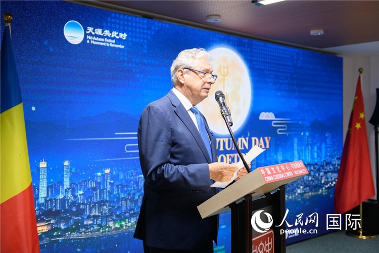 苗族銀器展示。傅永山攝