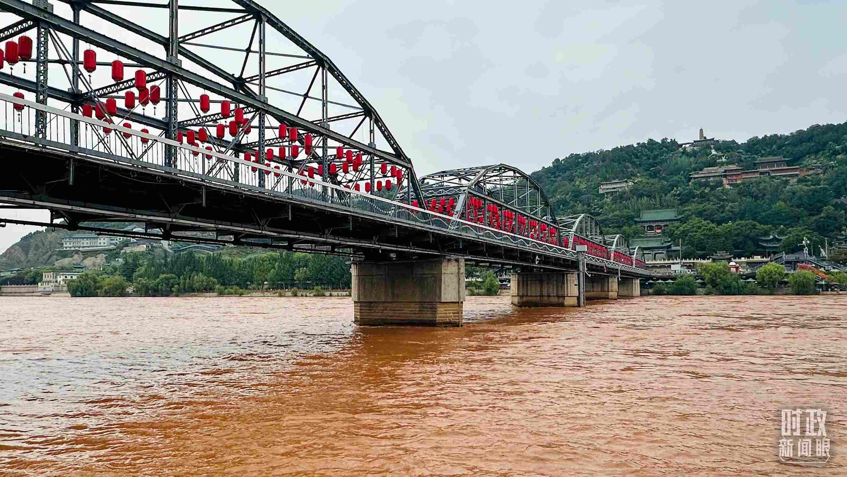△黃河蘭州中山橋段。（總臺央視記者范一鳴拍攝）
