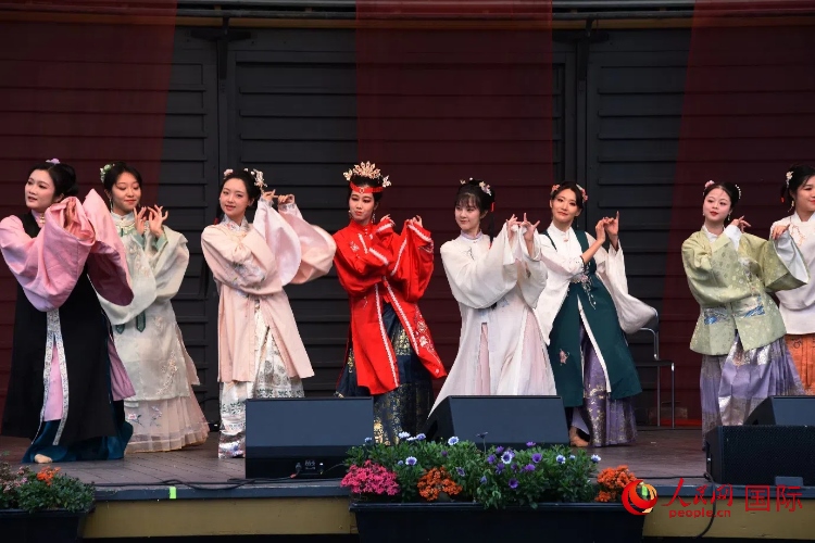 中國舞《紅樓夢》。人民網(wǎng)記者 殷淼攝