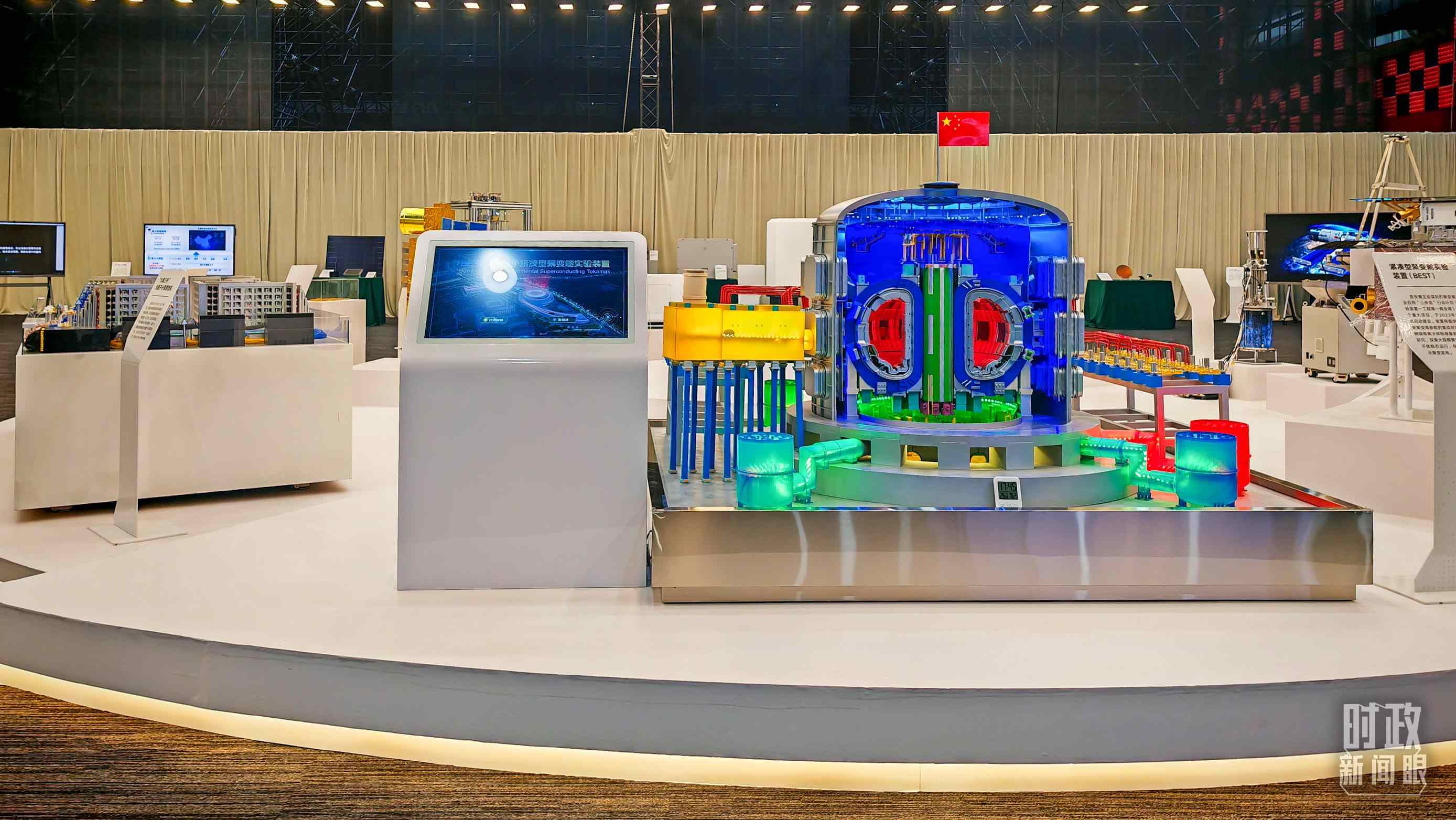 △安徽省重大科技創(chuàng)新成果集中展示的展品。（總臺(tái)央視記者周倜拍攝）