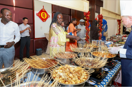 四川麻辣燙也是最愛乍得朋友們青睞的美食。主辦方供圖