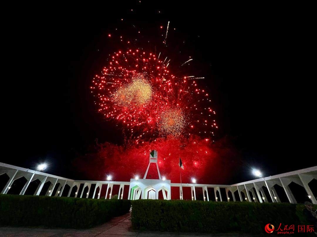 焰火表現(xiàn)現(xiàn)場 人民網記者 郝瑞敏攝