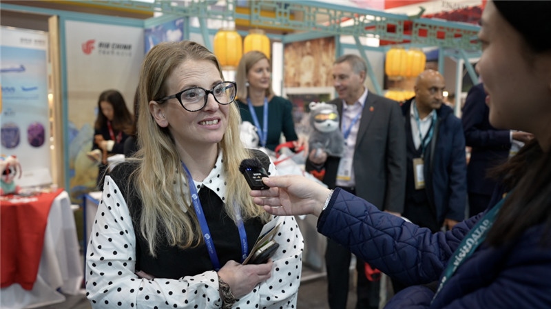 英格蘭約克旅游局局長薩曼莎·亨特接受采訪。 吳若鳴攝