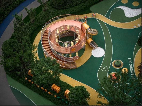 改造后的中鐵臻庭小區(qū)森林樹(shù)屋。 王碩敏 攝