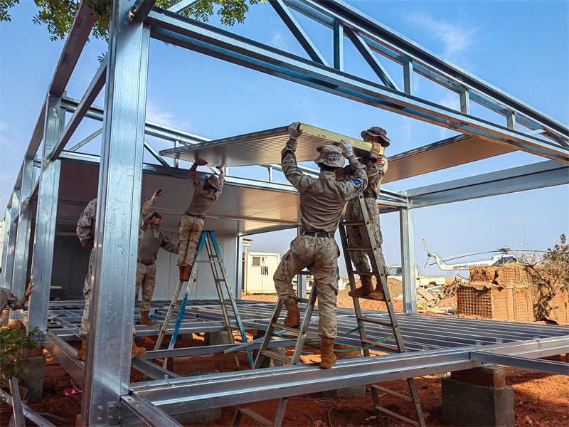 小組協(xié)同推進(jìn)工程任務(wù)。鄧原淘攝