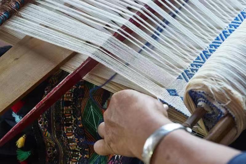 黎族傳統(tǒng)紡染織繡技藝。文化和旅游部非物質(zhì)文化遺產(chǎn)司供圖