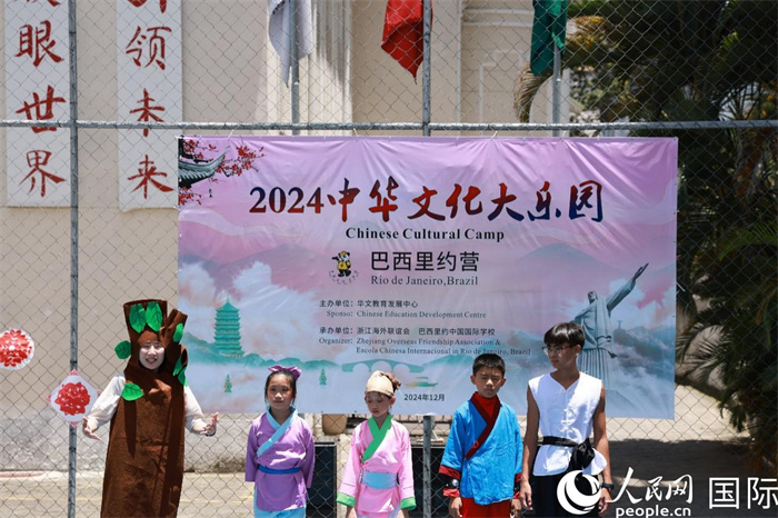 話劇《司馬光砸缸》演繹了中國(guó)家喻戶曉的兒童故事。人民網(wǎng)記者 陳海琪攝