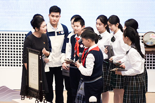 首屆全國(guó)“博物館里的大思政課”示范交流活動(dòng)。學(xué)校供圖