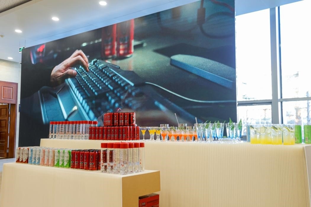 展區(qū)里的特調(diào)飲品區(qū)域。王佳雨攝