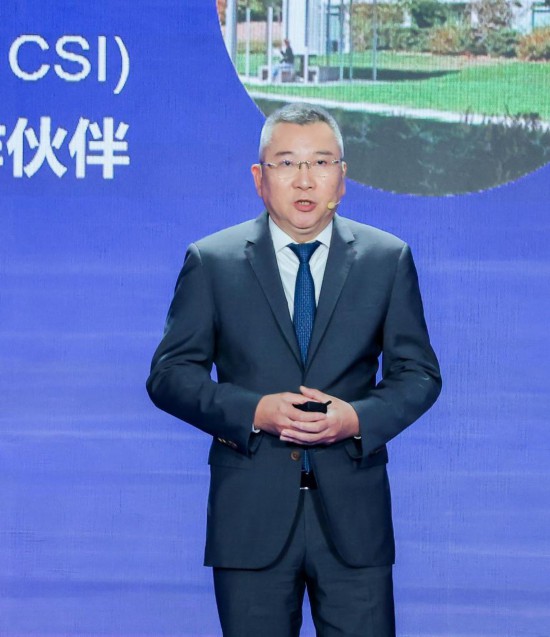 12月6日，法國達索系統(tǒng)公司全球執(zhí)行副總裁許善淞在深圳全球招商大會上。新華社發(fā)