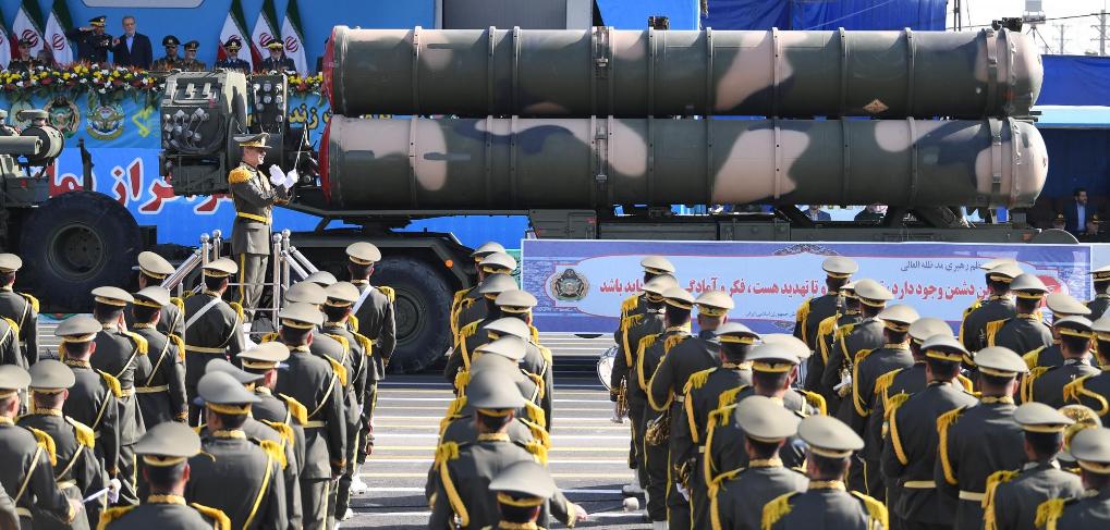 這是2024年9月21日在伊朗首都德黑蘭拍攝的閱兵式現(xiàn)場。新華社記者沙達(dá)提攝