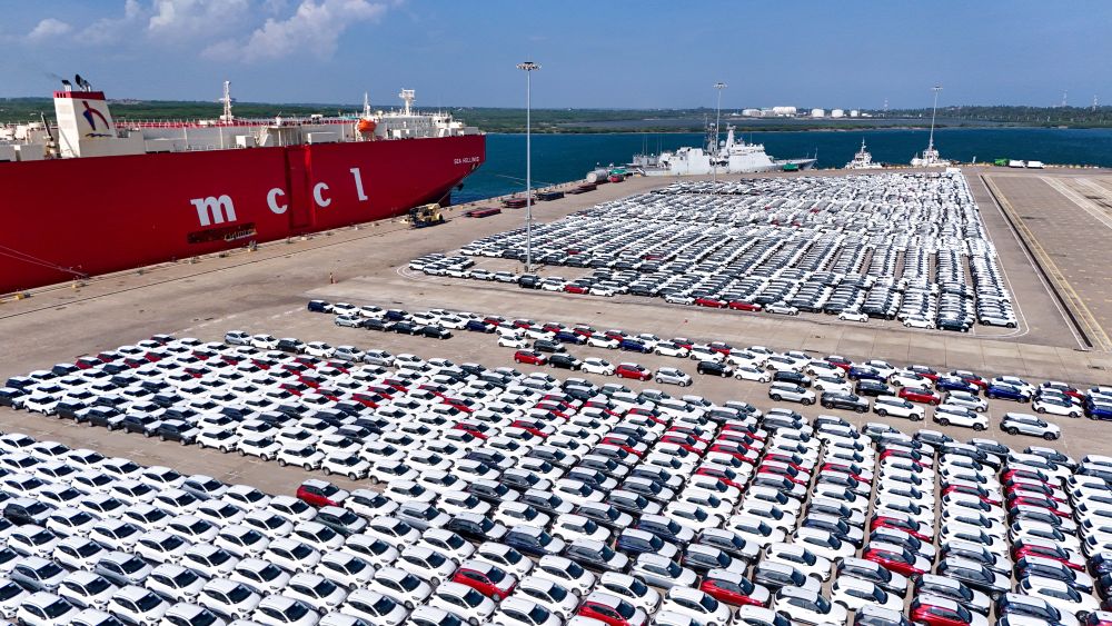 這是2024年3月28日拍攝的斯里蘭卡漢班托塔港（無人機(jī)照片）。新華社記者徐欽攝