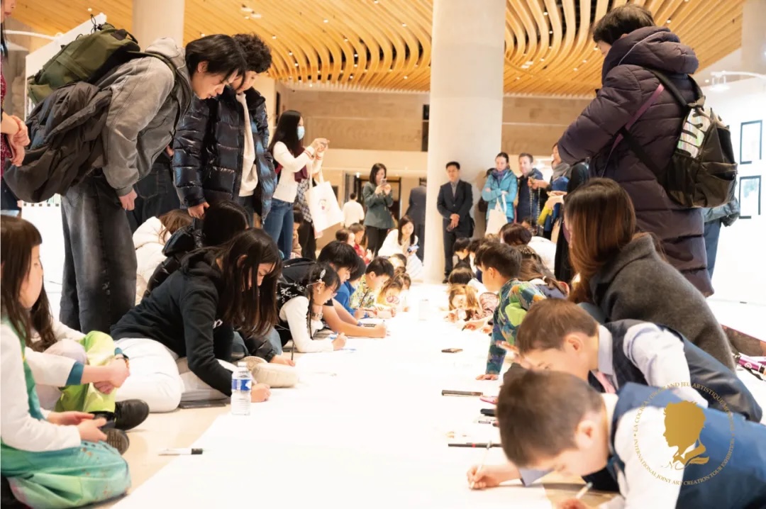 第三屆國際藝術聯(lián)創(chuàng)聯(lián)展盛大開幕。法中交流促進會供圖