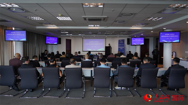 21日，貴州經(jīng)貿(mào)推介會(huì)暨第十四屆中國(guó)（貴州）國(guó)際酒類博覽會(huì)南非推介會(huì)在南非約翰內(nèi)斯堡市成功舉行。人民網(wǎng) 劉暢攝