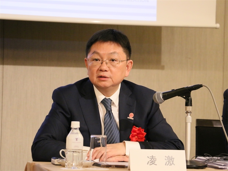 商務(wù)部副部長(zhǎng)兼國(guó)際貿(mào)易談判副代表凌激致辭。人民網(wǎng) 許可攝