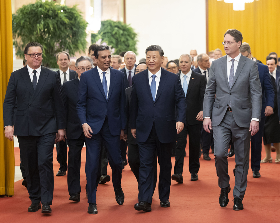 △3月28日上午，國家主席習(xí)近平在北京人民大會(huì)堂會(huì)見國際工商界代表。