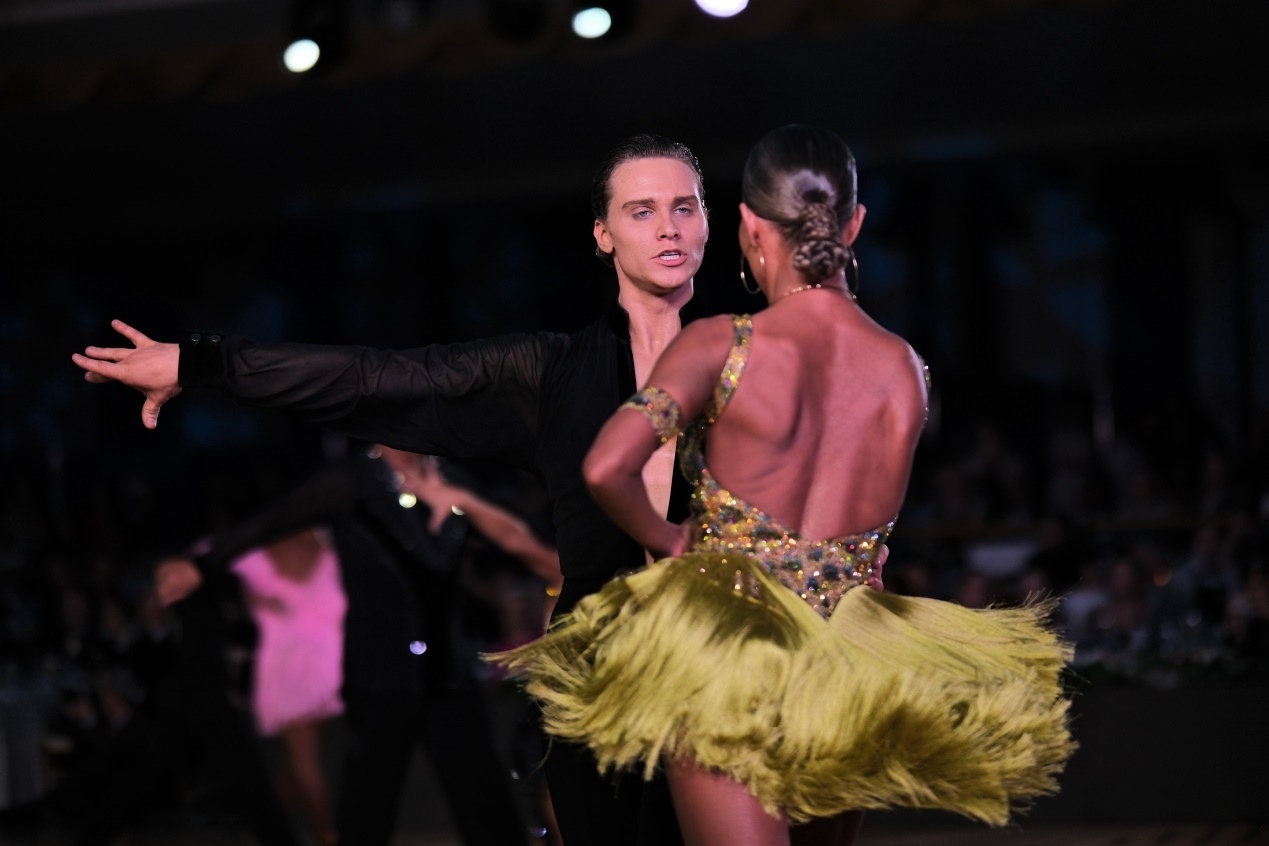 第七屆“克里姆林宮杯”國標(biāo)舞錦標(biāo)賽現(xiàn)場。于子恒攝