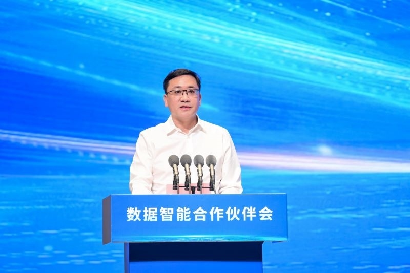 圖為河南省人民政府國有資產(chǎn)監(jiān)督管理委員會黨委委員、副主任李海峰。