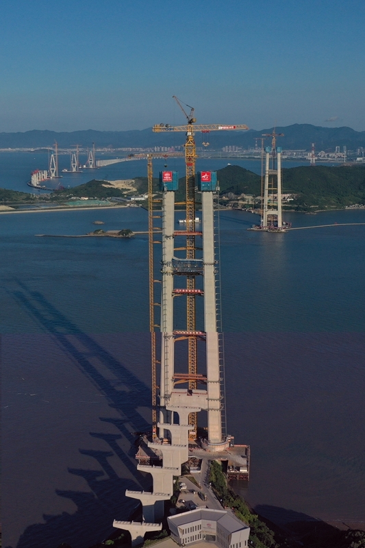 浙江:雙嶼門特大橋東主塔順利封頂(3)XxjpsgC000172_20250906_PEPFN0A001_副本.jpg