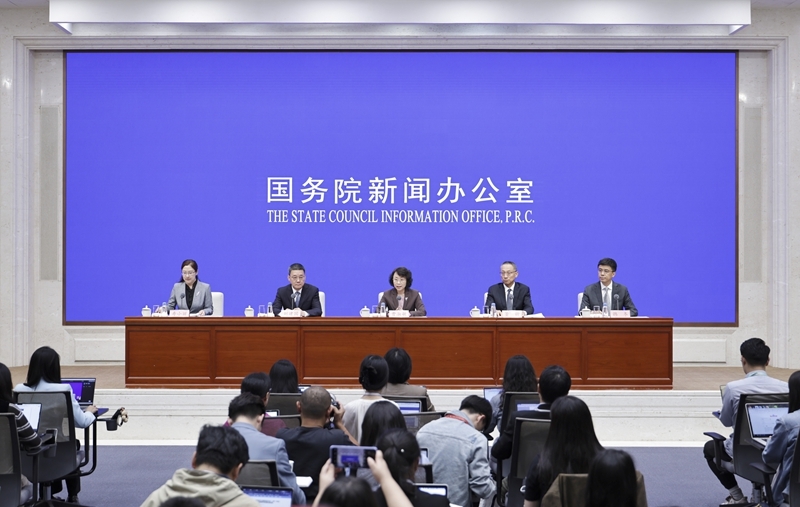 國(guó)新辦舉行“高質(zhì)量完成‘十四五’規(guī)劃”系列主題新聞發(fā)布會(huì)(國(guó)家廣播電視總局)(1)XxjpsgC000218_20250925_PEPFN0A001(2).jpg